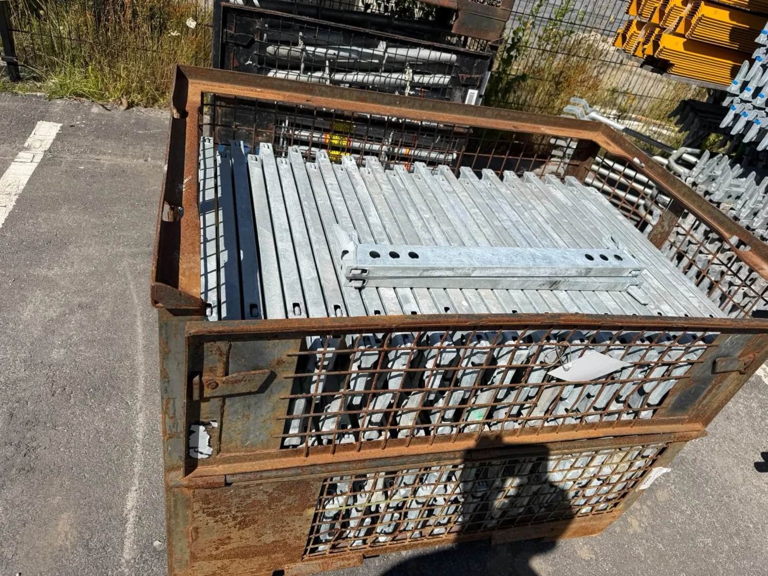 haki-ram-facade-scaffold-crate-05