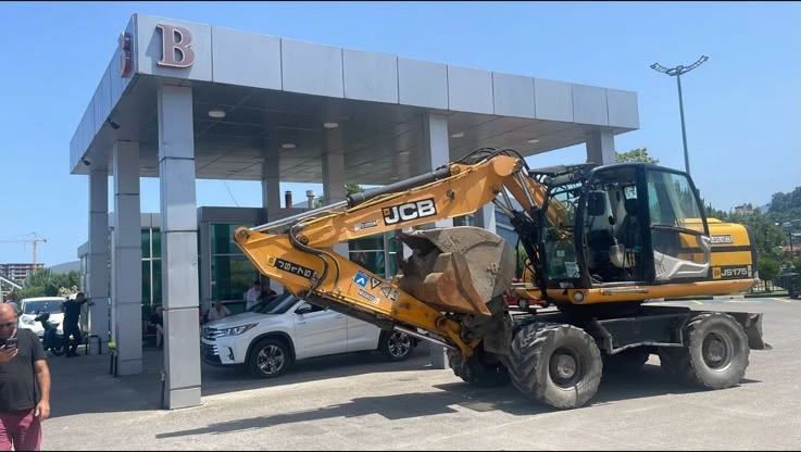 JCB JS175W საბორბლო ექსკავატორი